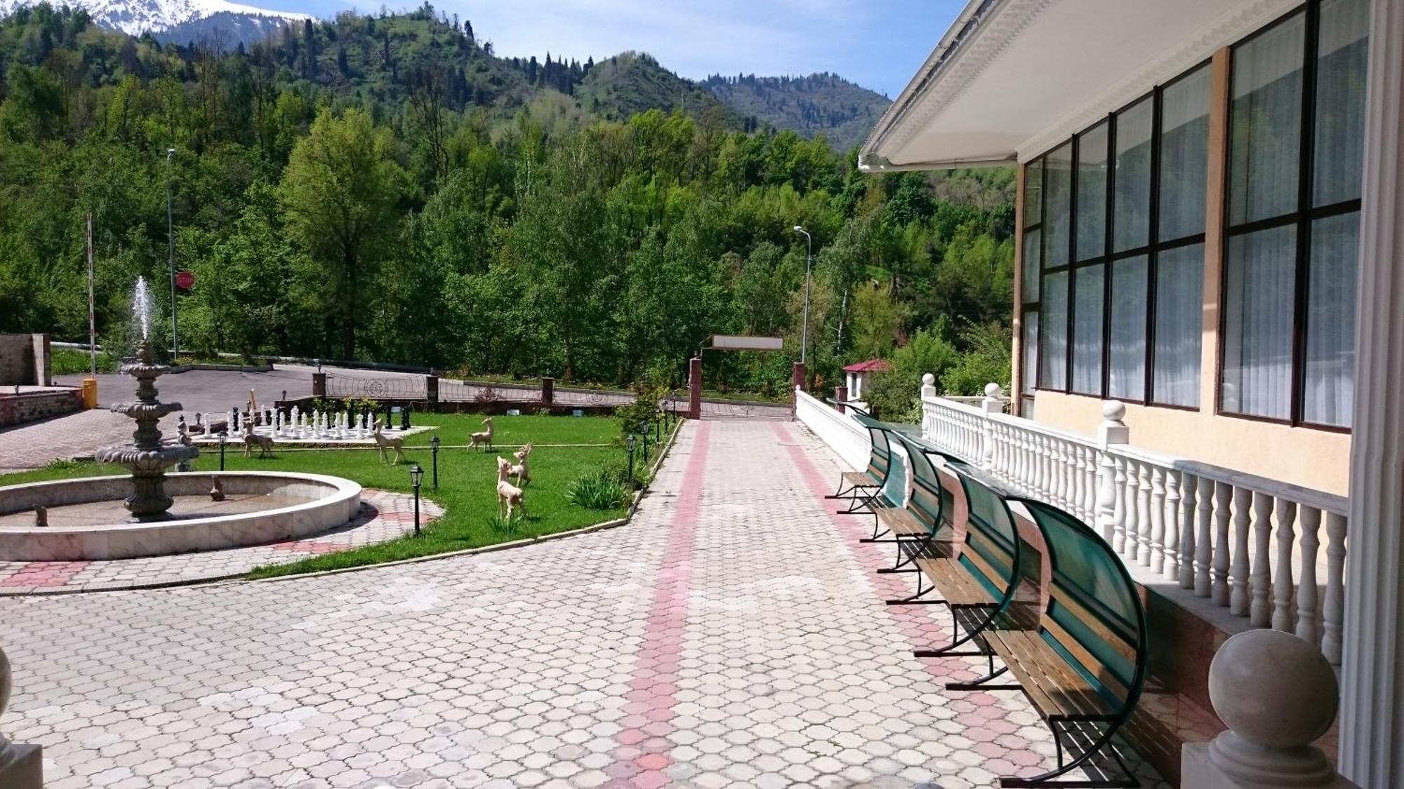 эдельвейс 3* Almatı